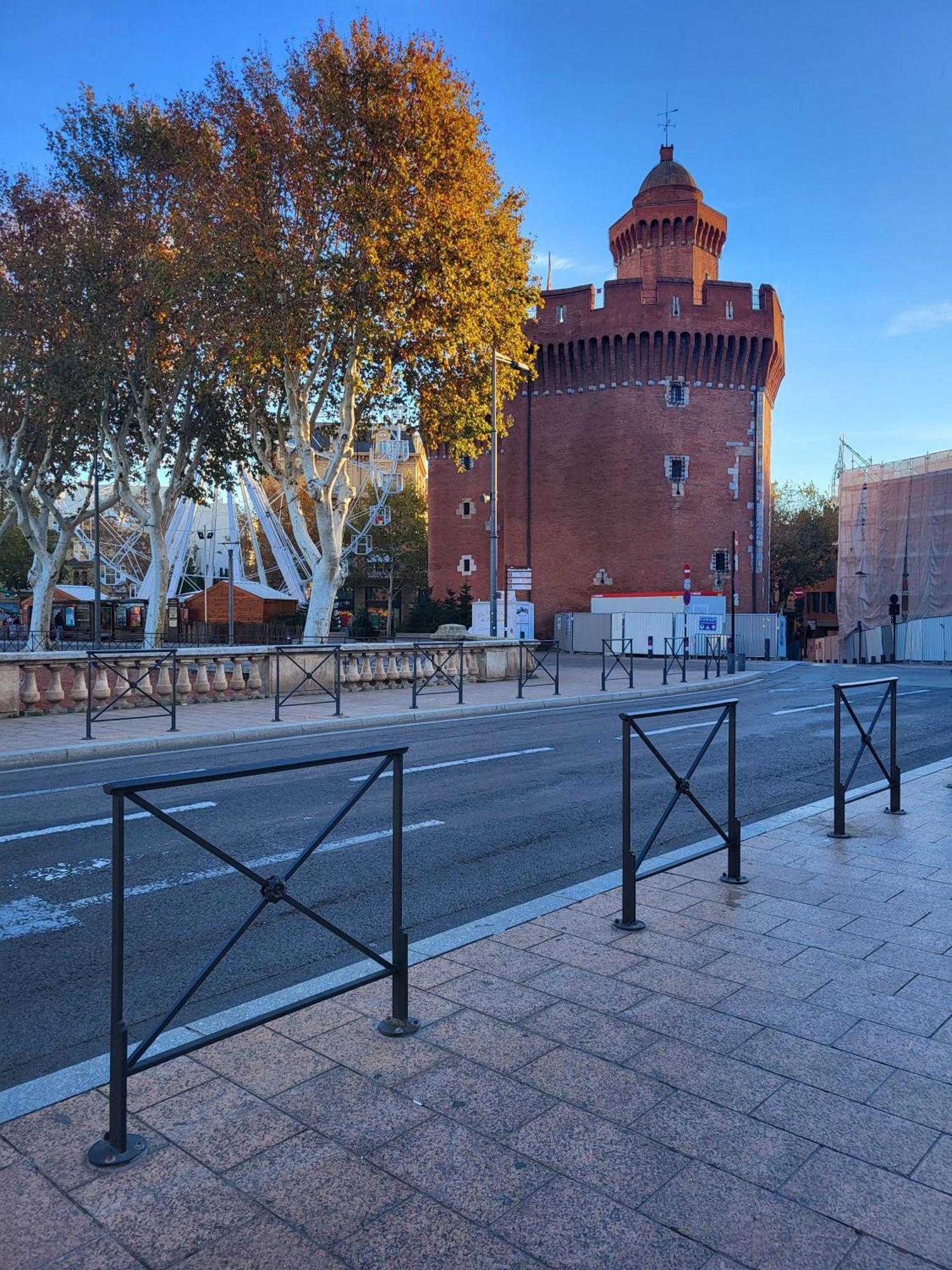 Superbe Batisse De Caractere, Coeur De Ville ペルピニャン エクステリア 写真